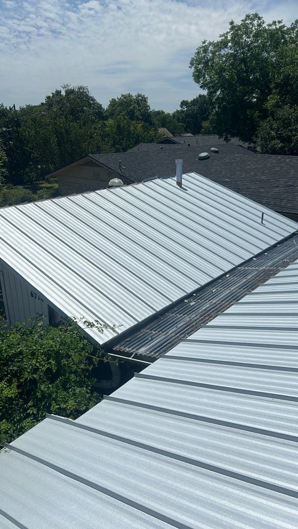 Standing Seam Metal Roof Cedar Park TX: 2026 Guide, Costs & HOA Rules